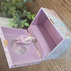 Unicorn Castle Kids Musical Jewelry Box NEW